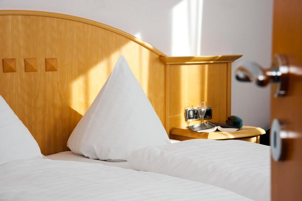 Hotel Berlin - Greenline Hotel ツォッセン エクステリア 写真